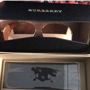 BUNDLED Burberry] Sunglasses